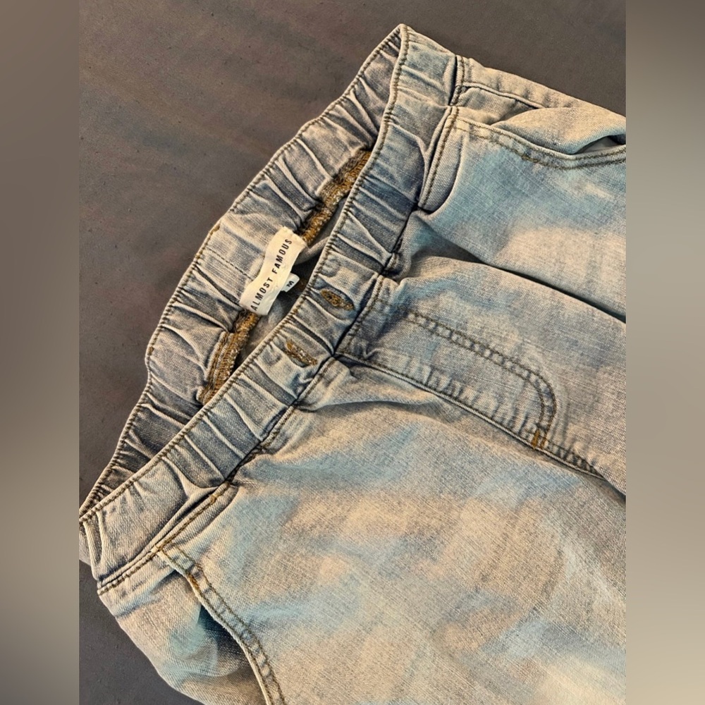 ALMOST FAMOUS RETRO JEANS SIZE MEDIUM **USED** IN GOOD CONDITION
